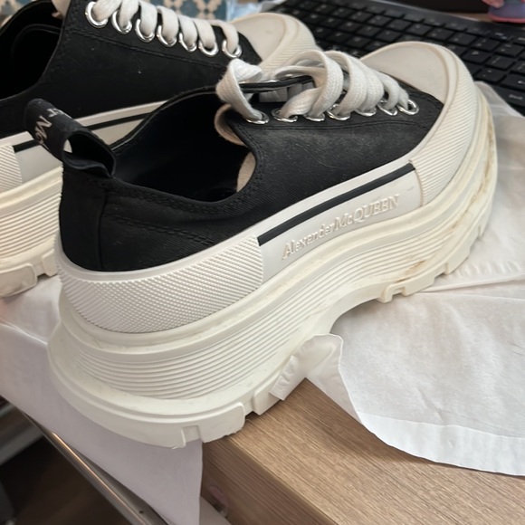 Alexander McQueen tread slick EU 37 US 7 bought from Farfetch. - Picture 8 of 8